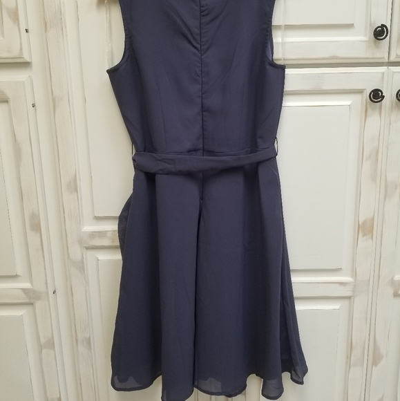 Dress - Picture 2 of 6